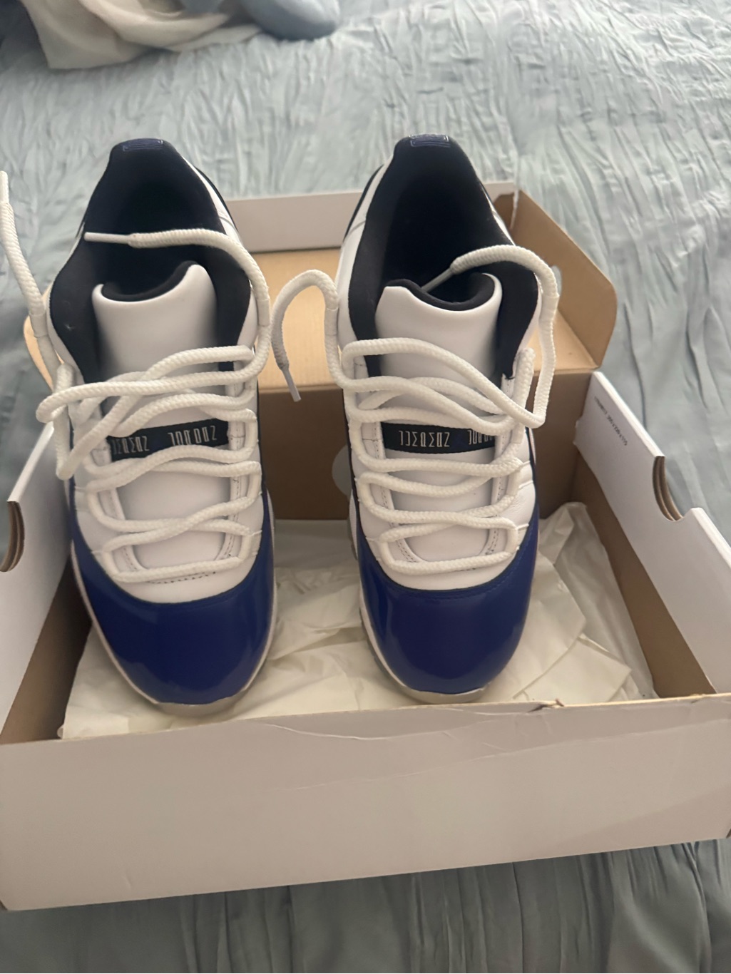 Jordan Kids White And Blue Low-Top Sneakers